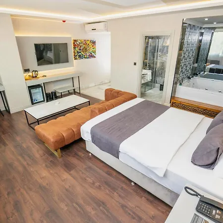 Hotel 216 Station 3*