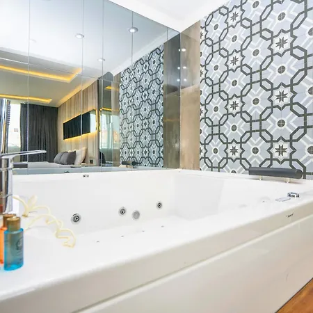 216 Station 3* Gebze