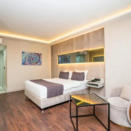 216 Station Hotel 3*