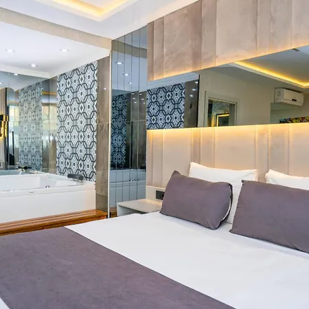 216 Station Hotel 3*