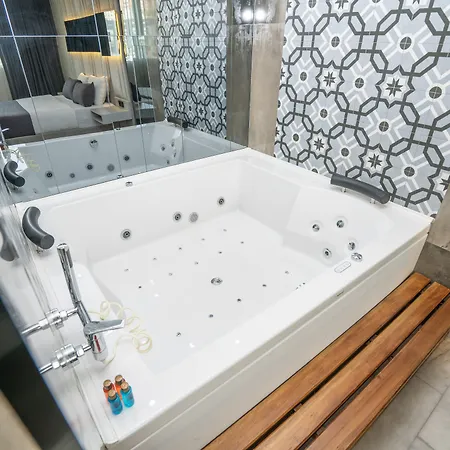 216 Station 3* Gebze